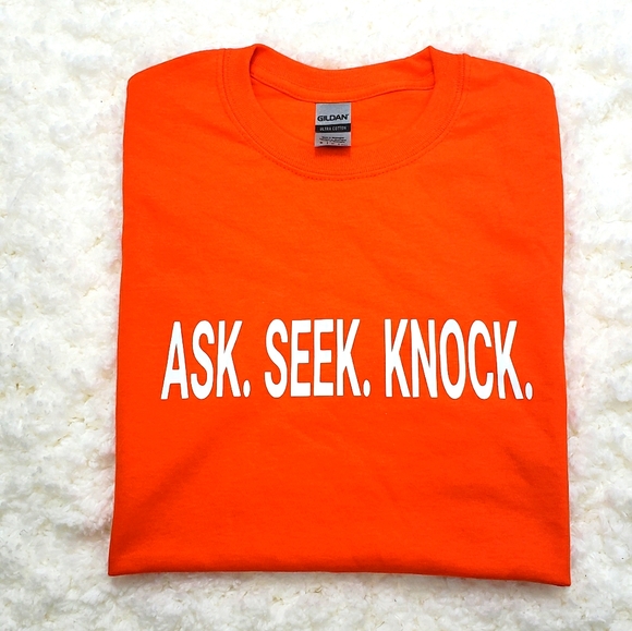 T-shirts - Picture 1 of 4